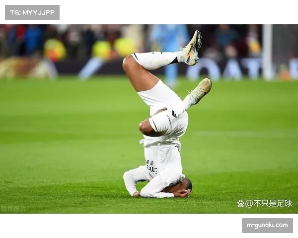 侧记：现场响起巨大嘘声，球迷不满主队连续五次选择中距离跳投